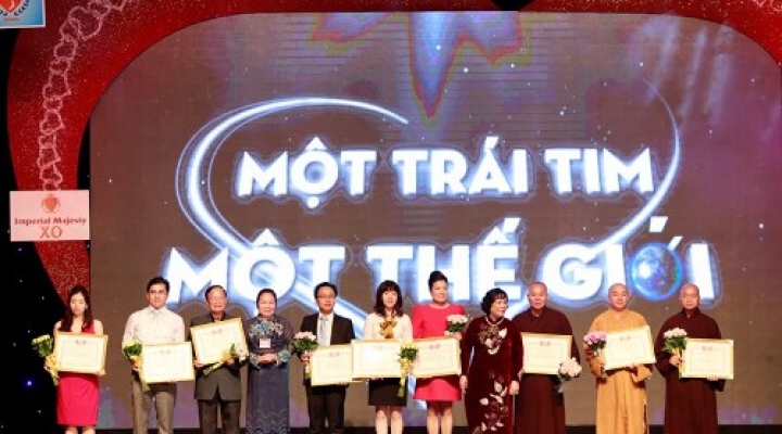 Một trái tim - Một thế giới